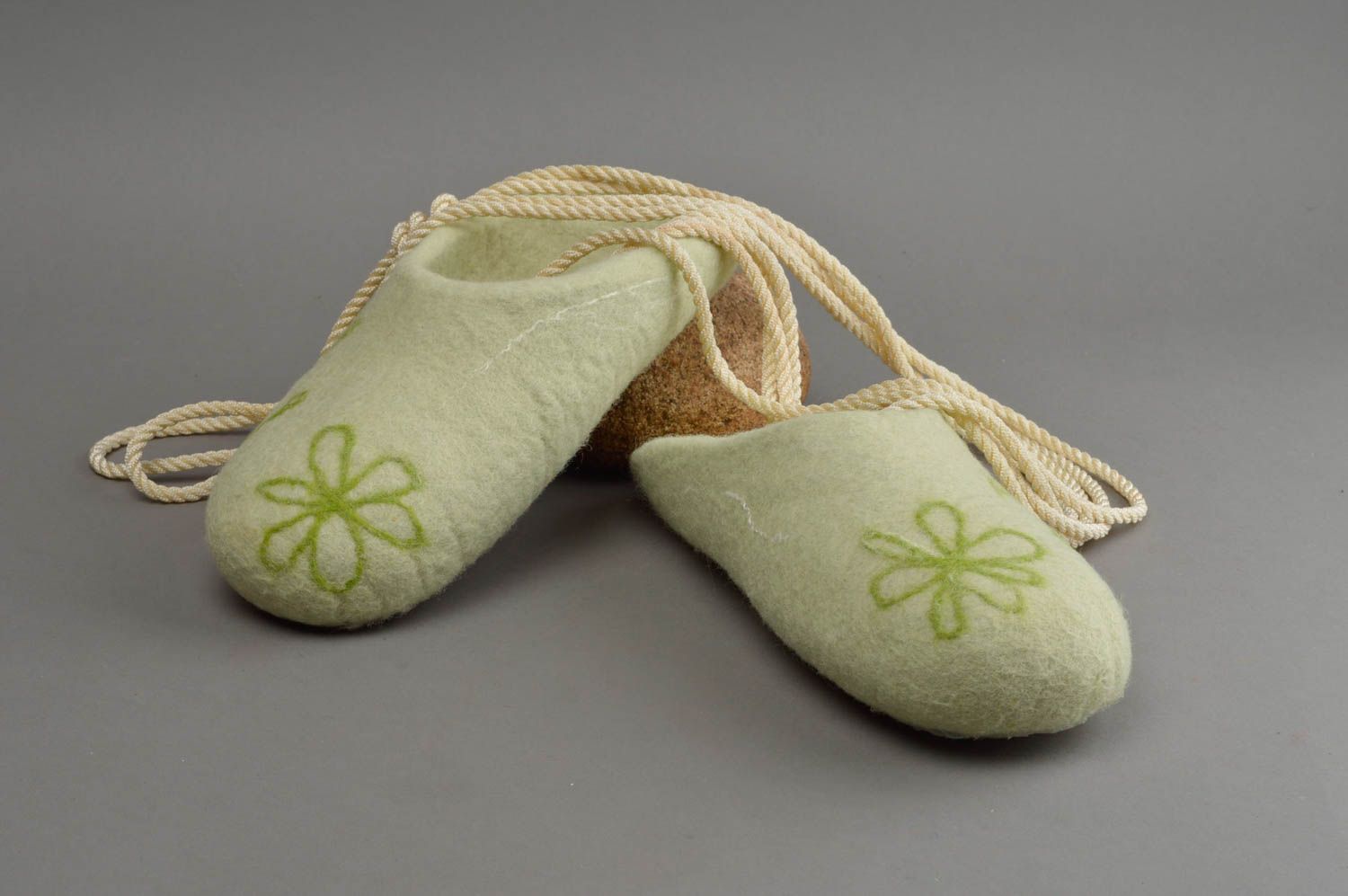 Handmade house shoes bedroom slipper green warm slippers gift idea for her photo 1