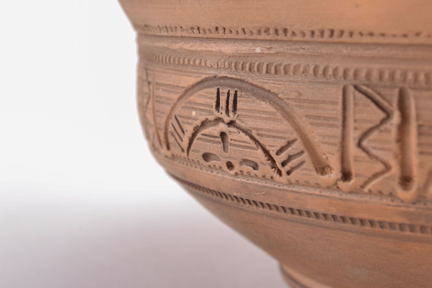 Clay bowl with pattern photo 4