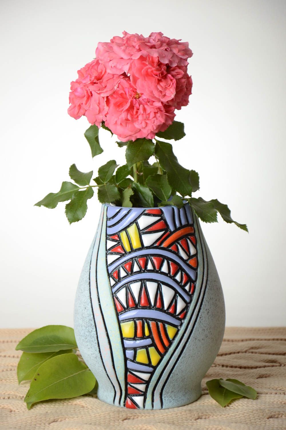 Vase argile fait main Déco maison de tons bleu ciel et ornements Cadeau original photo 1