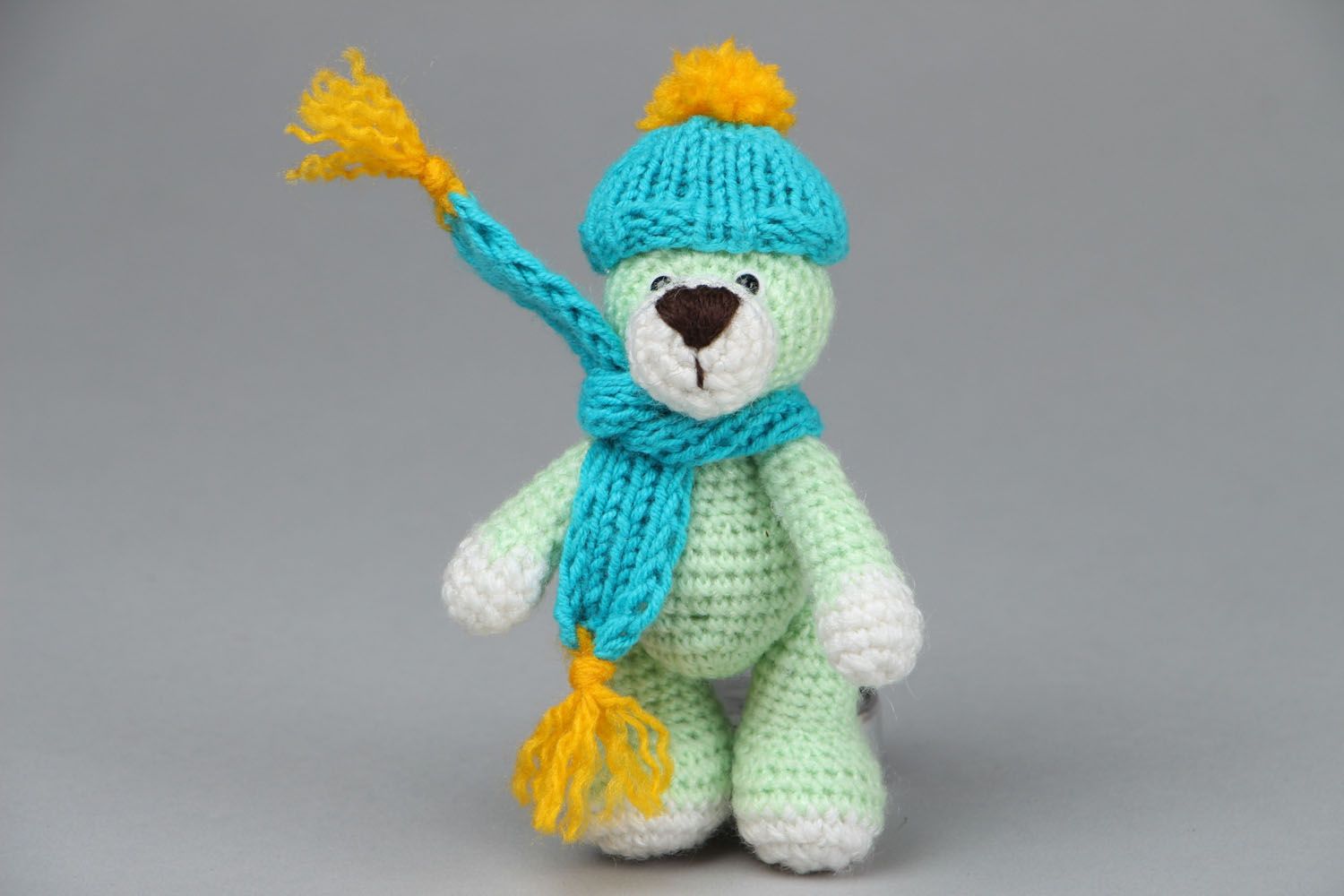 Jouet tricoté Ours en hiver fait main photo 1