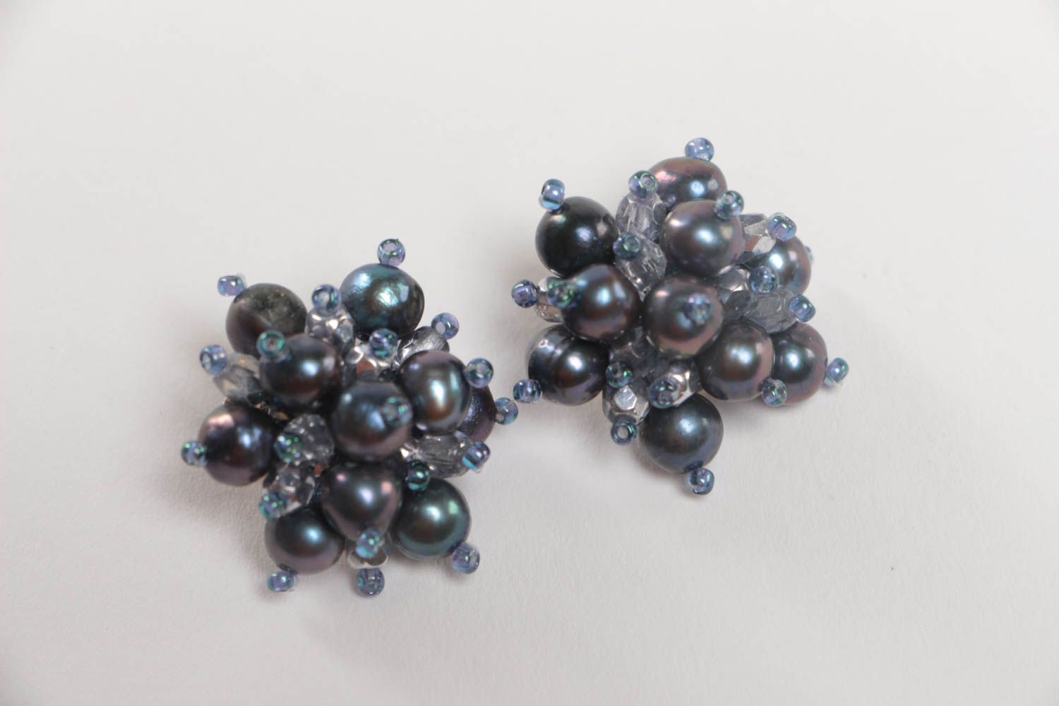 Boucles d'oreilles fait main Bijou original noir perles clips Accessoire femme photo 2