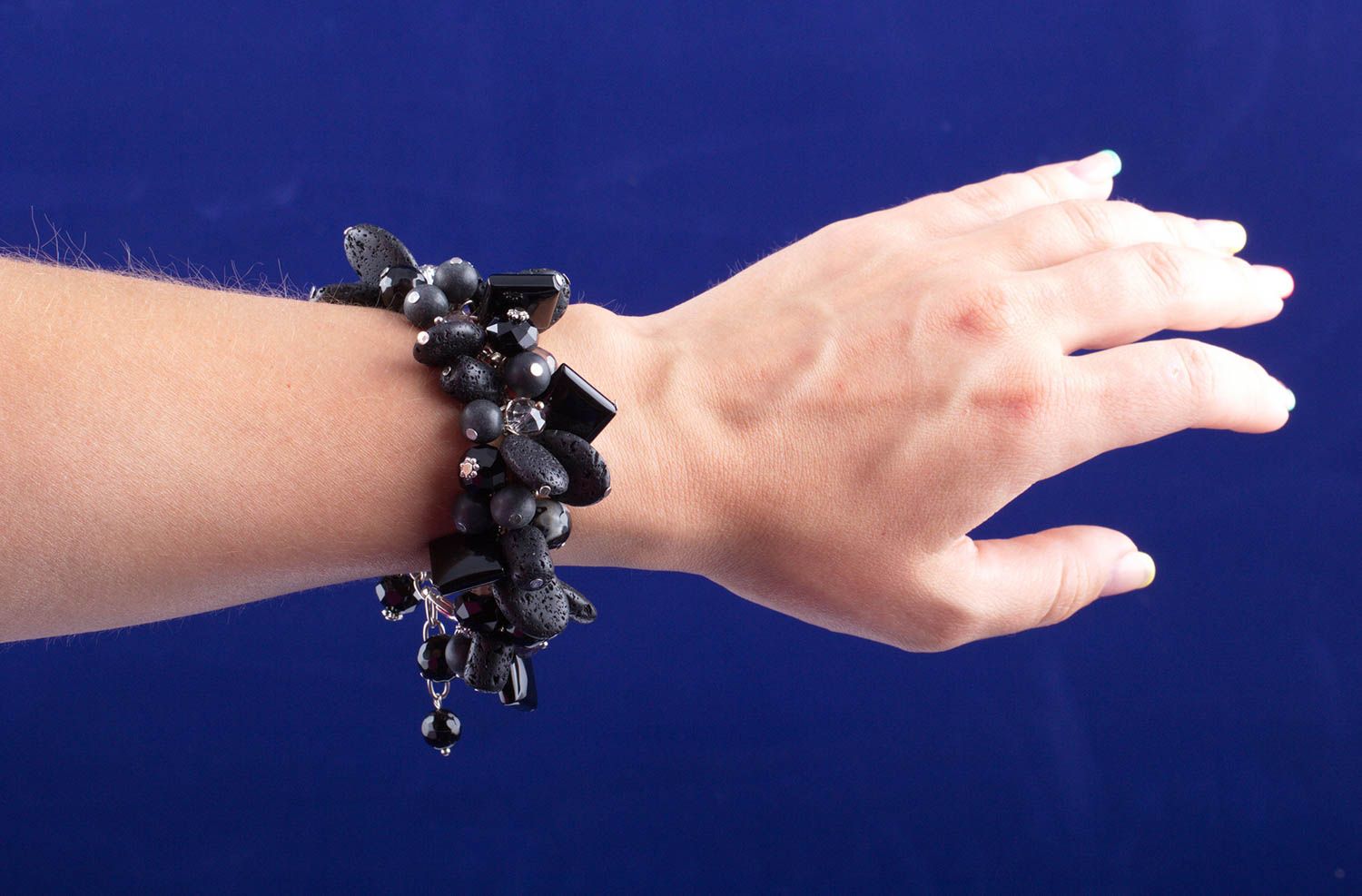 Handmade schwarzes Armband mit Steinen Achat Designer Schmuck Frauen Accessoire foto 5