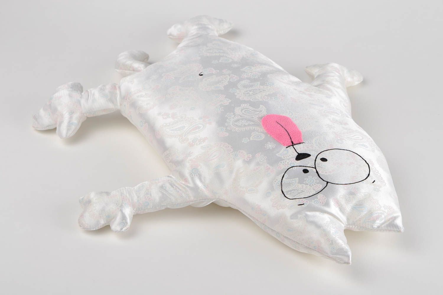 Coussin chat blanc Déco maison fait main en tissus à motif Cadeau original photo 1