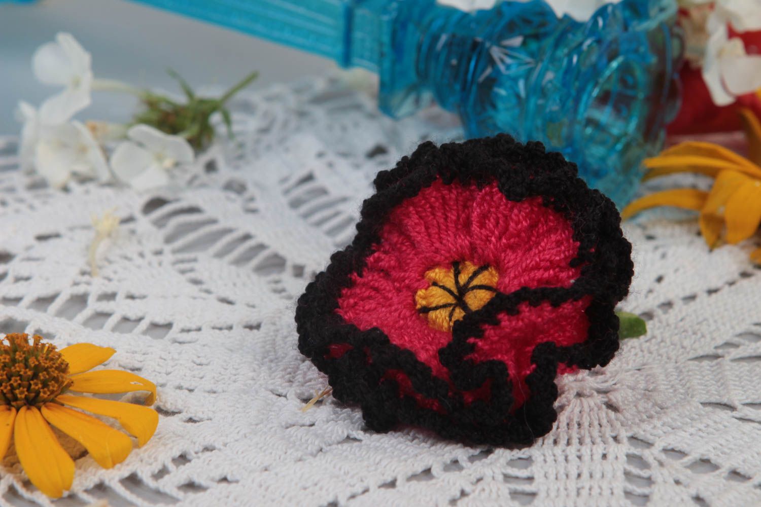 Handmade Haargummi mit Blume Häkel Accessoire Mädchen Haarschmuck schön foto 1