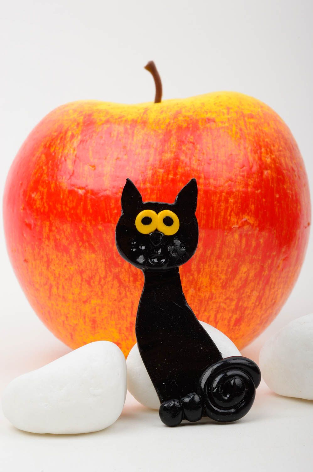Broche chat noir Bijou fait main design en pâte polymère Cadeau pour femme photo 1