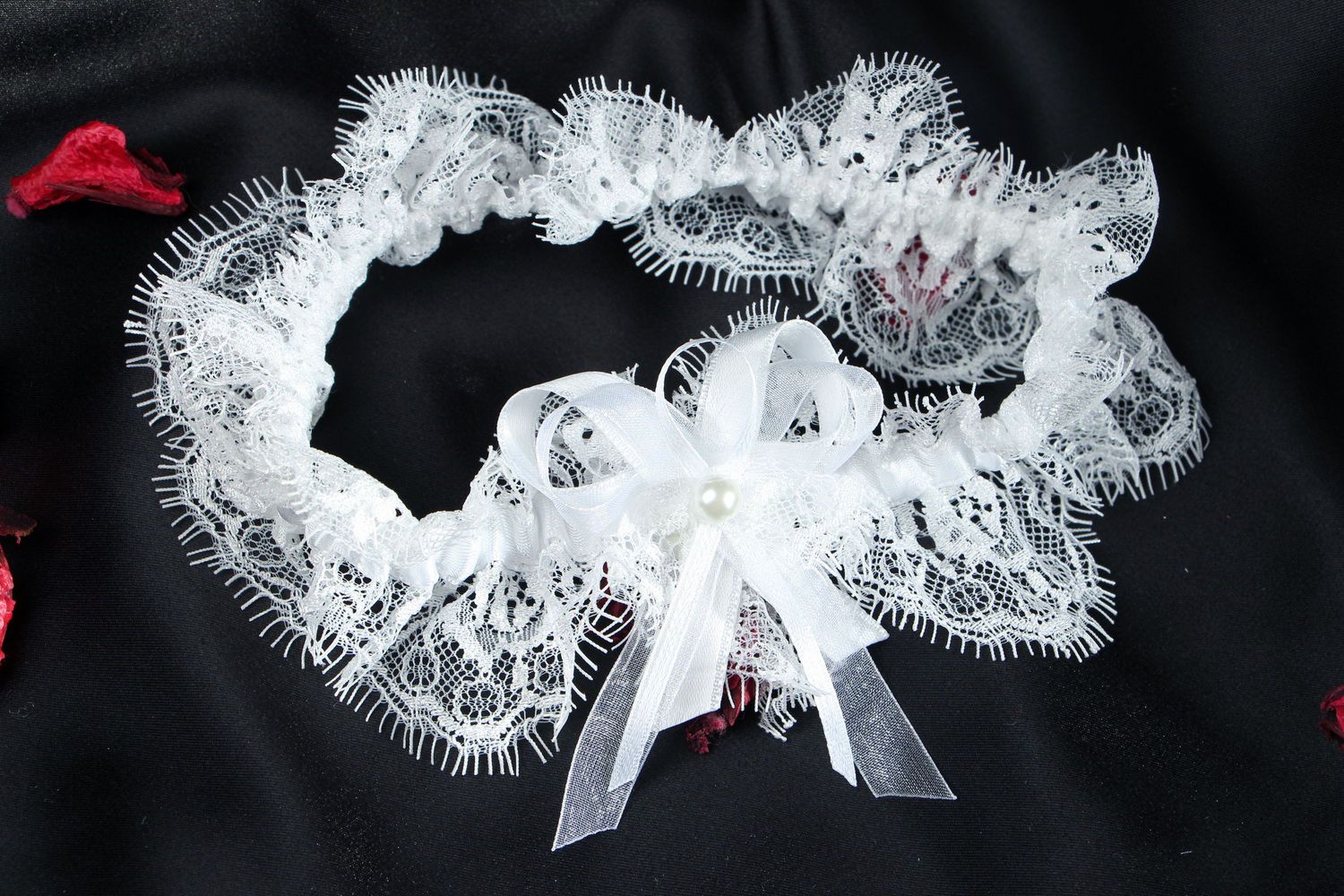 Bride garter with French lace photo 1