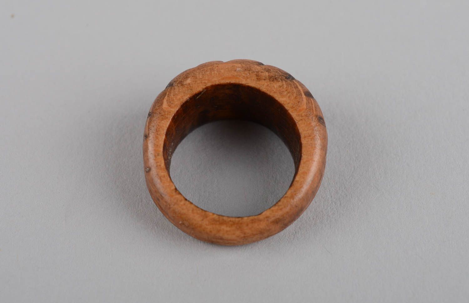 Кольцо ручной работы необычное кольцо ребристое деревянное кольцо для девушки фото 9