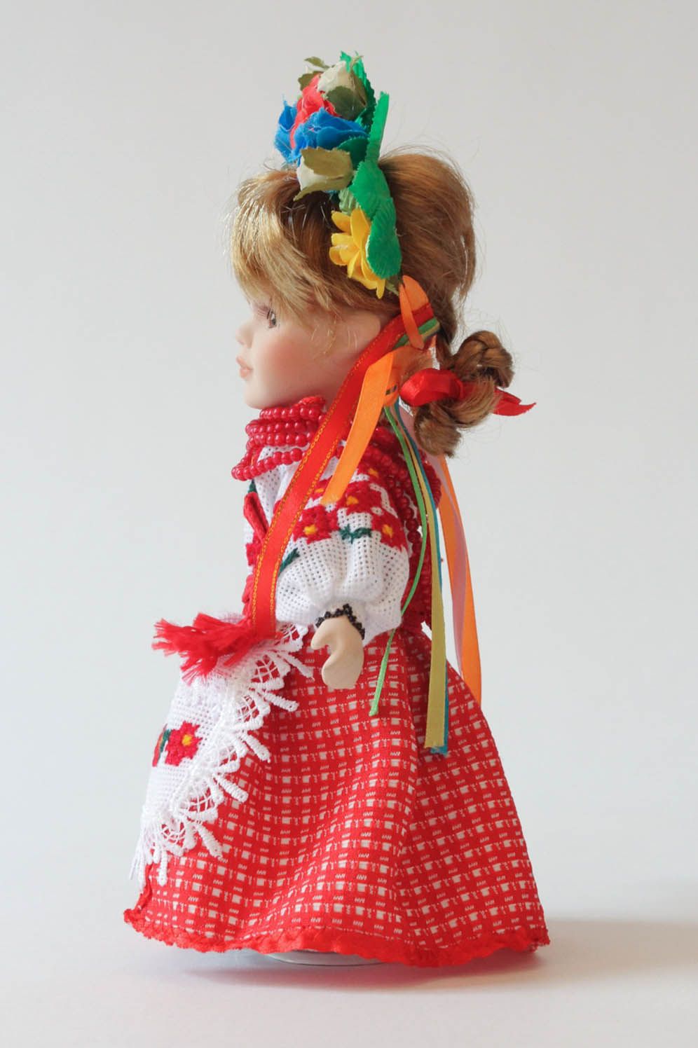 Boneca artesanal num vestido tradicional Ucraniana foto 1