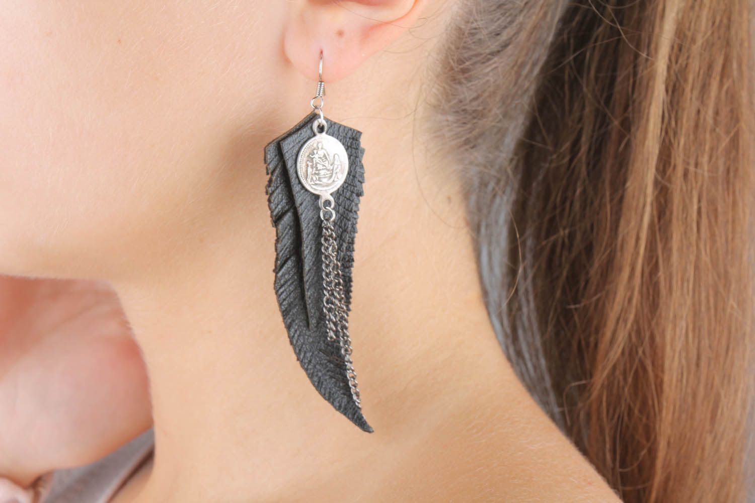 Black color leather earrings  photo 1