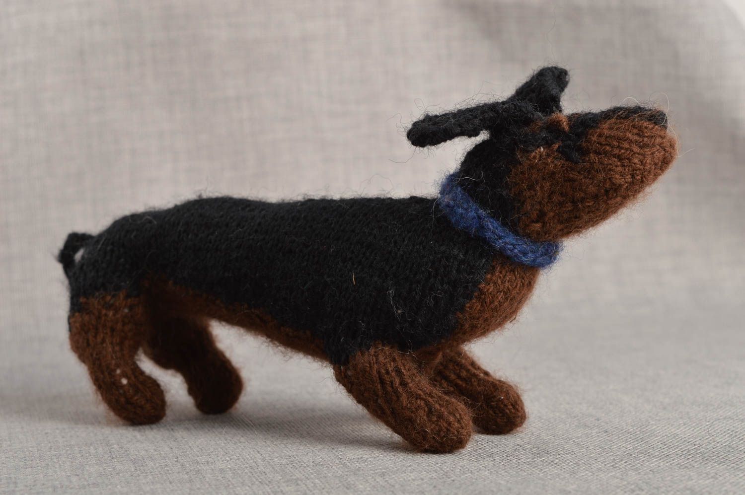 Muñeco artesanal juguete tejido perro de peluche regalo original para amigo foto 1