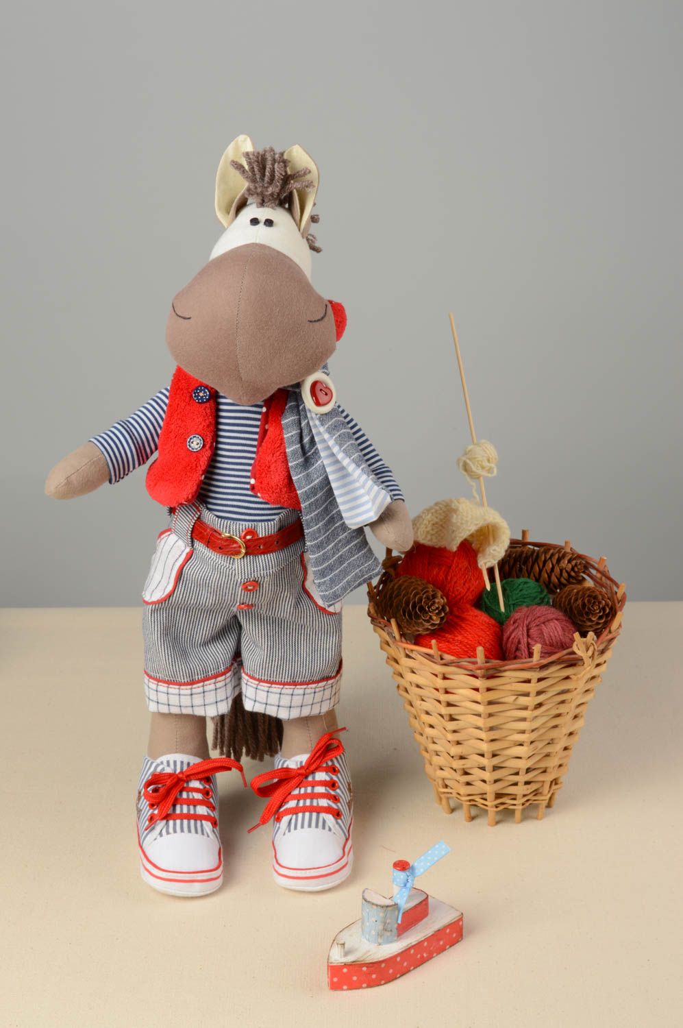 Handmade Stofftier Pferd aus Leinen und Baumwolle für Kinder und Interieur Dekor foto 1