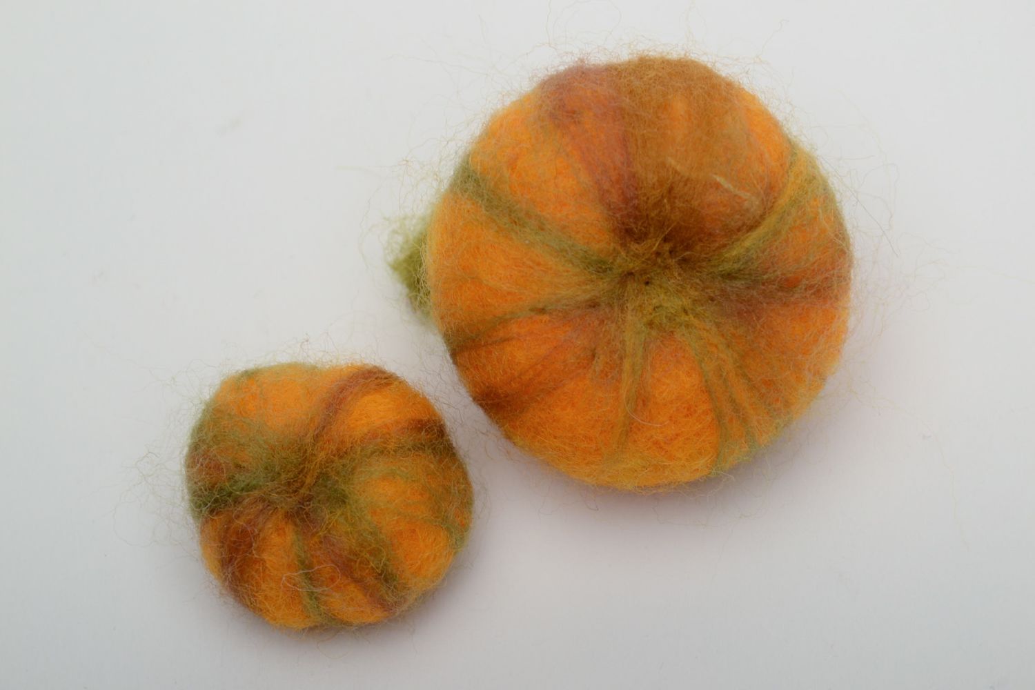 Handmade soft toy felted of wool Pumpkins photo 4