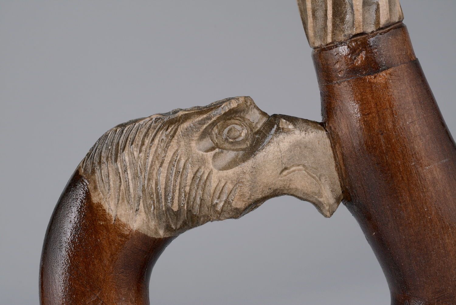 Canne d'homme sculptée à main en bois photo 3