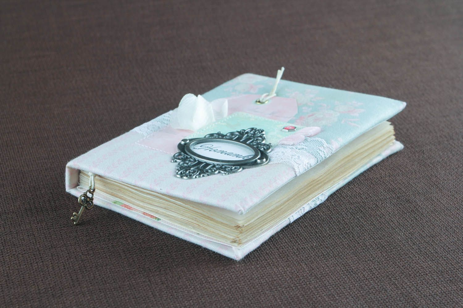 Bloco de notas feito à mão com capa de tecido com cheiro  decorado com elementos decorativos foto 4