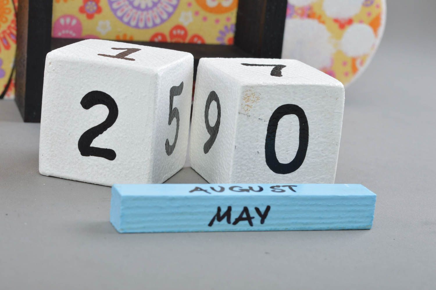 Blumiger Holz Tischkalender für Kinder in Form von Bären für 4 Monate handmade foto 4