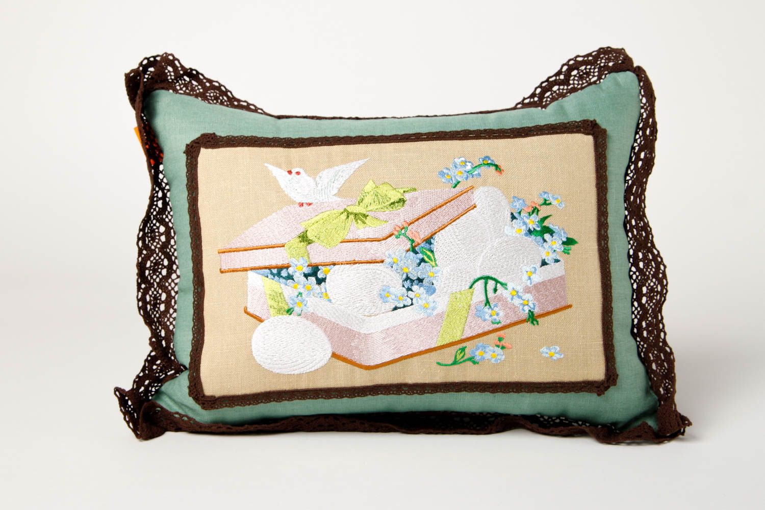 Cojín de sofá hecho a mano con encaje objeto de decoración regalo original   foto 3