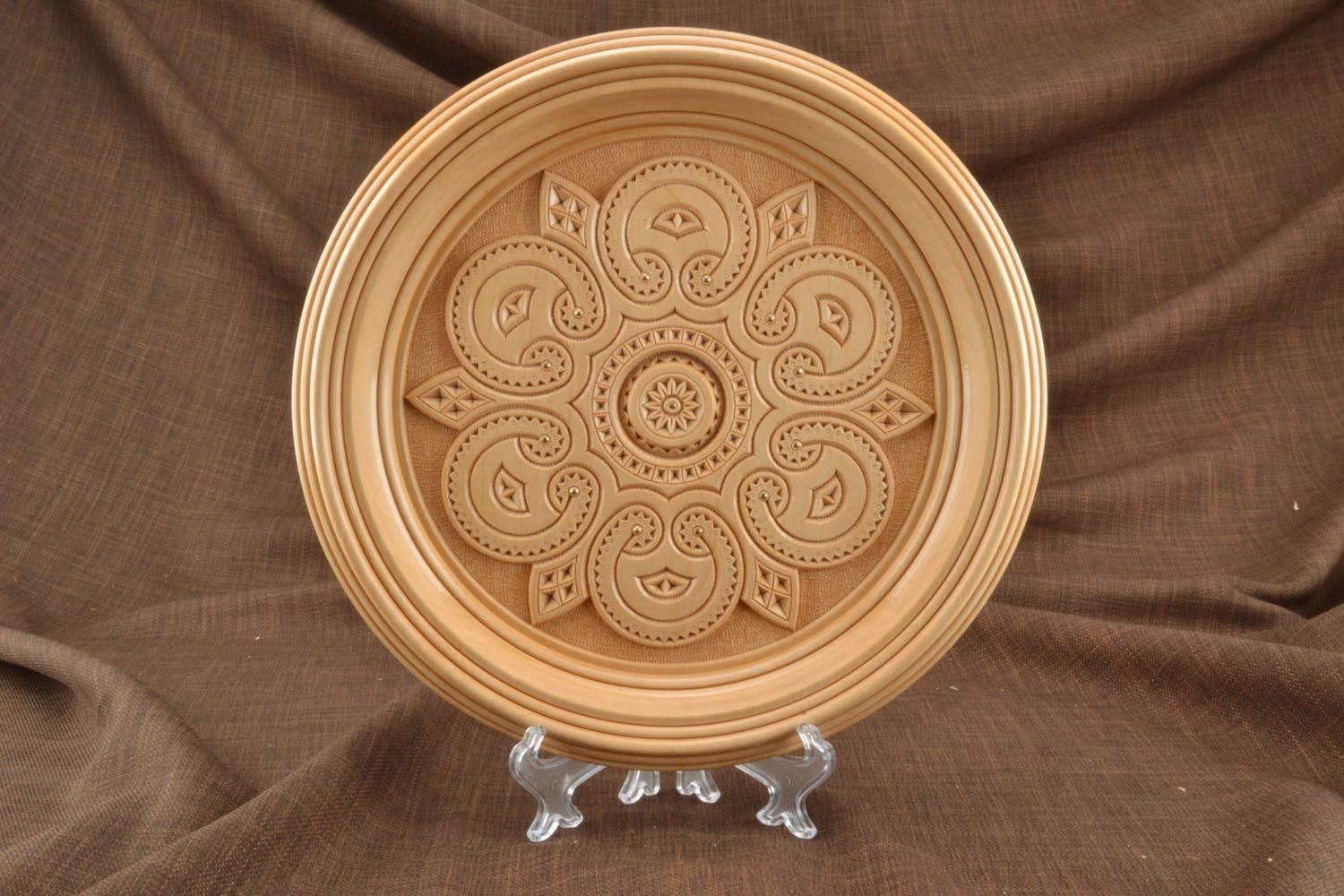 Decorative plate with copper and silver alloy inlay photo 1