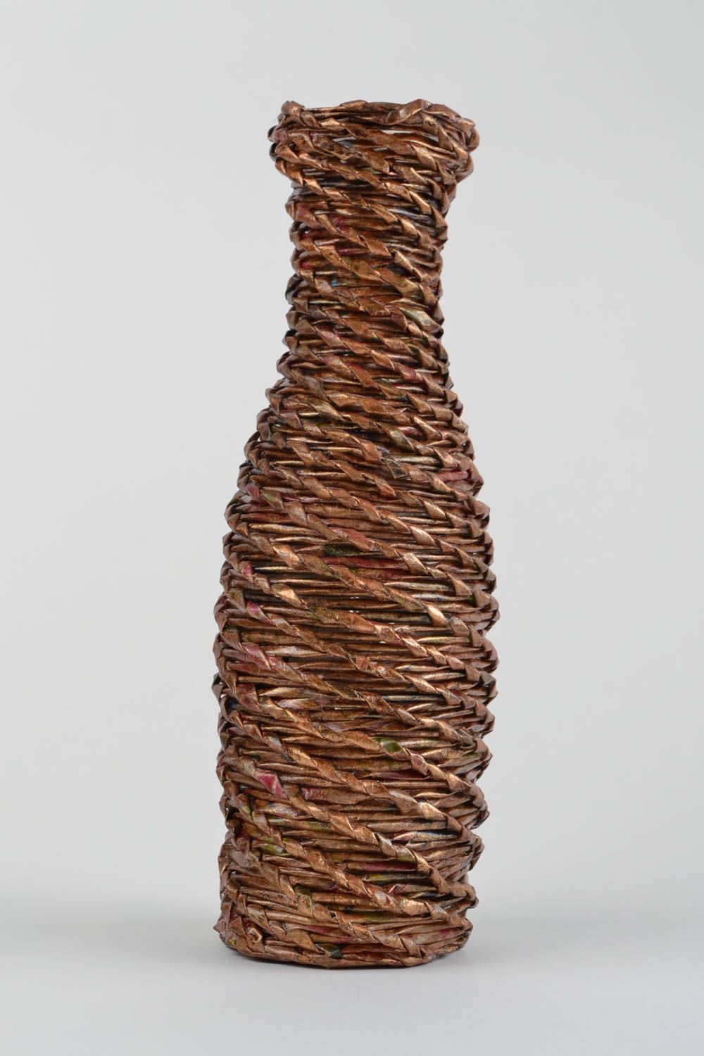 Vase tressé fait main Déco maison en tubes de papier marron Cadeau original photo 4