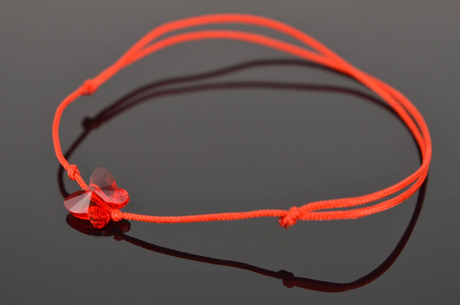 Браслет стильный браслет ручной работы браслет из нитки с красной бабочкой фото 1