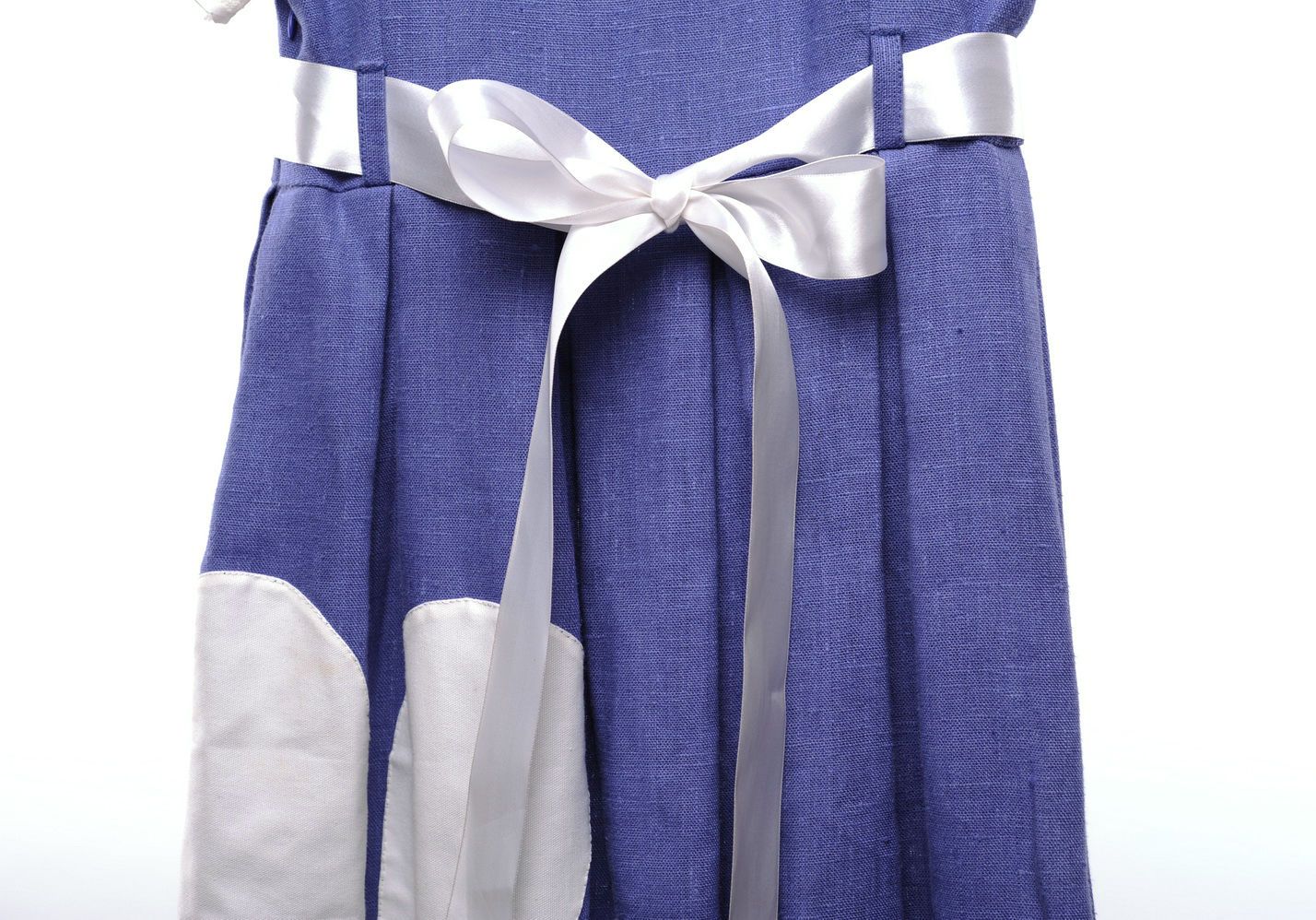 Children's linen dress with applique photo 4