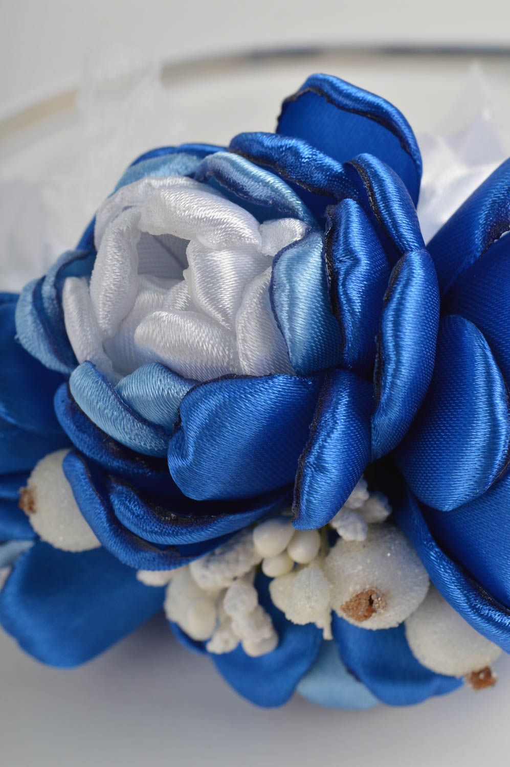 Handgefertigter Blumen Haarreif Accessoire für Frauen Haar Schmuck dunkelblau foto 3