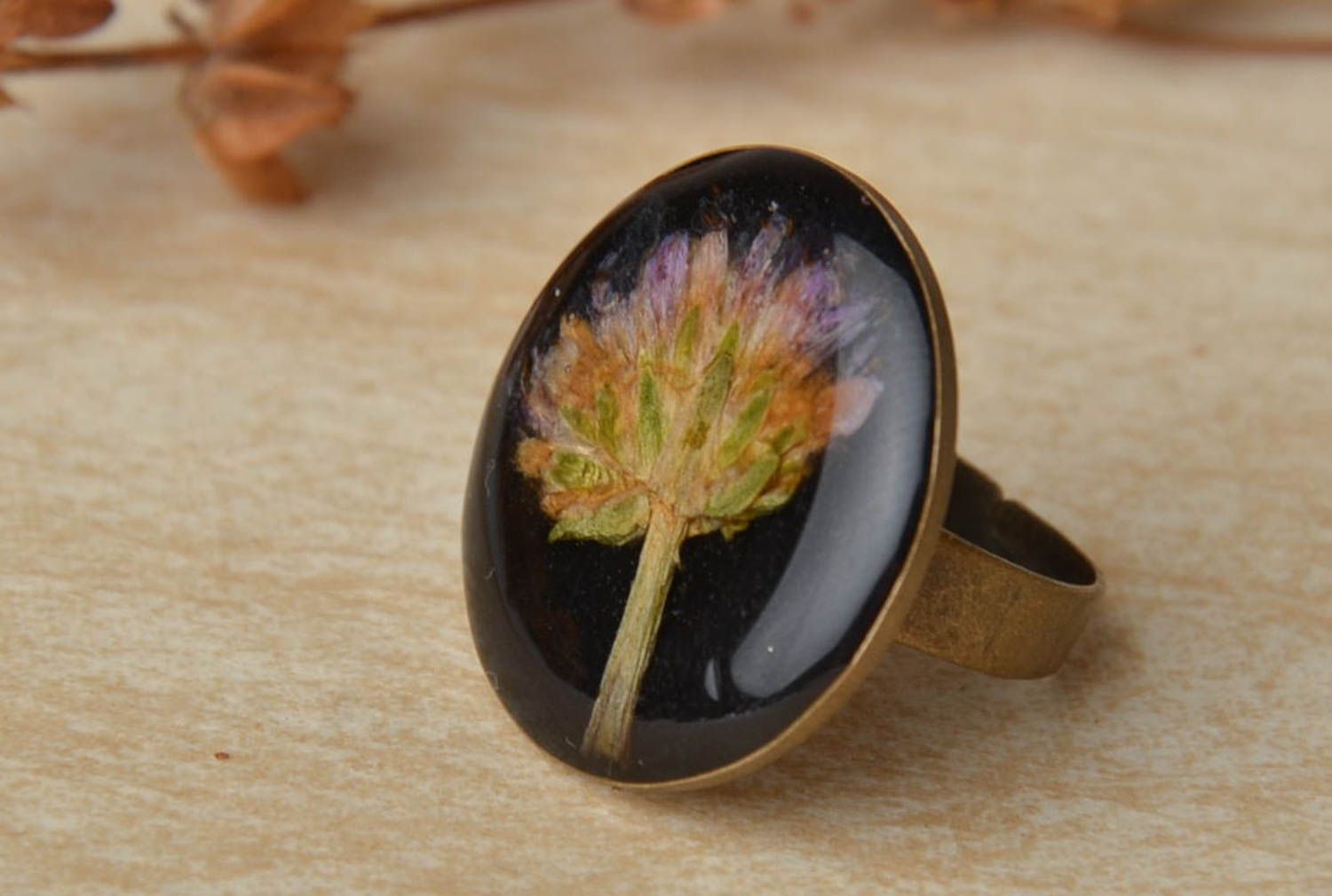 Round ring with natural flower photo 1