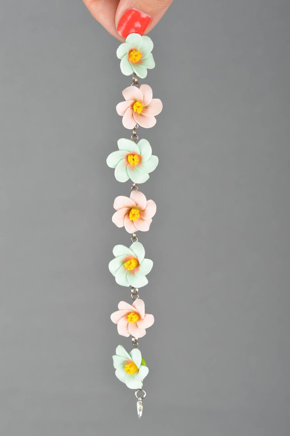 Beautiful handmade metal chain bracelet with gentle polymer clay flowers photo 3