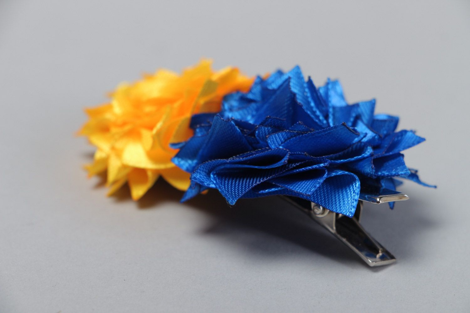 Handmade satin ribbons hair clip with volume yellow and blue flowers photo 3