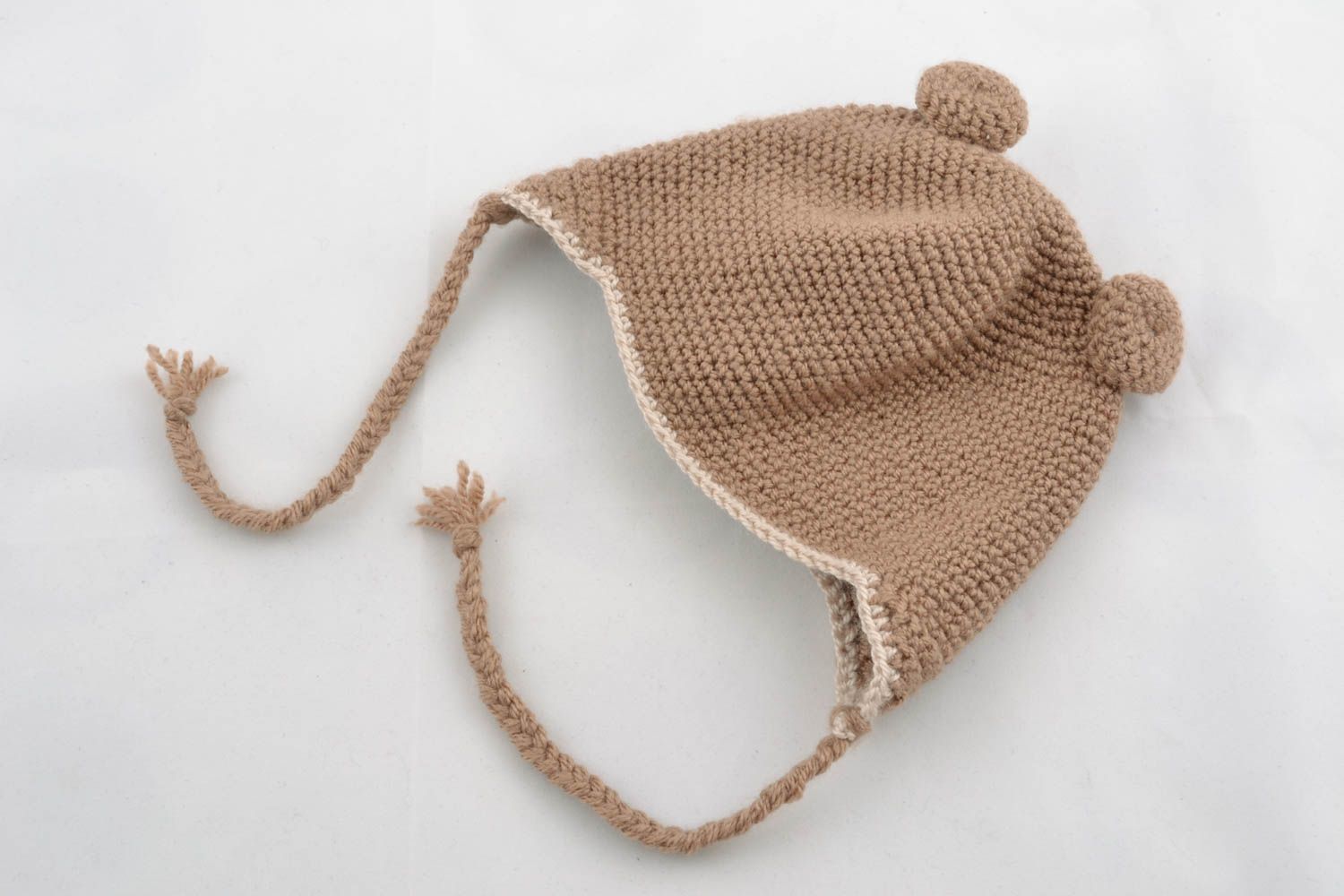 Cappello per bambino all'uncinetto fatto a mano splendido accessorio invernale  foto 3