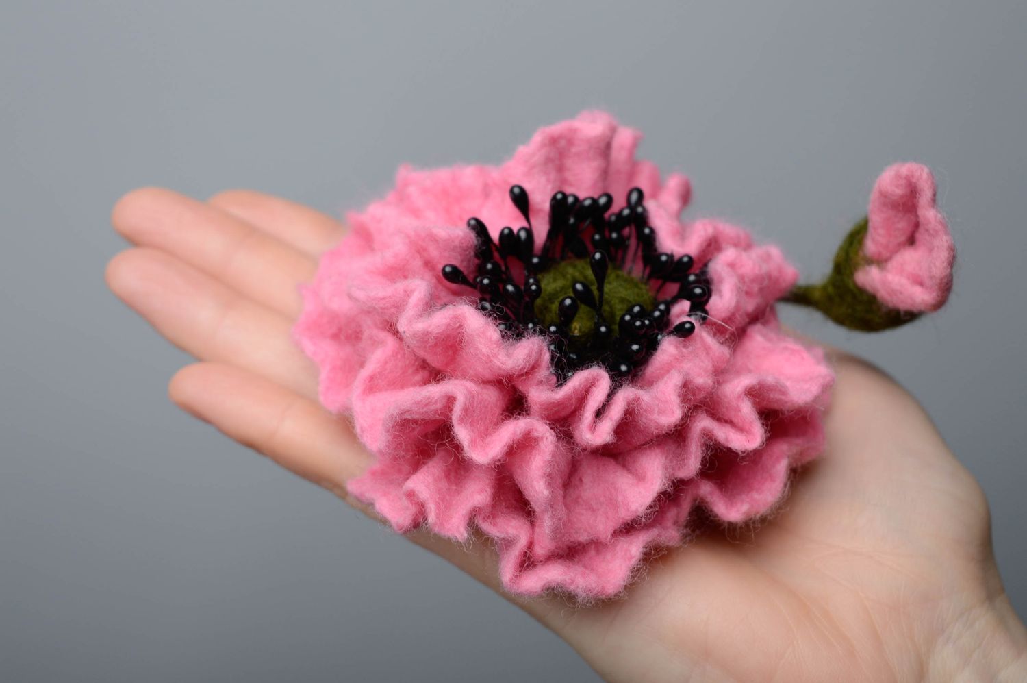 Broche-barrette en laine feutrée Fleur rose photo 4