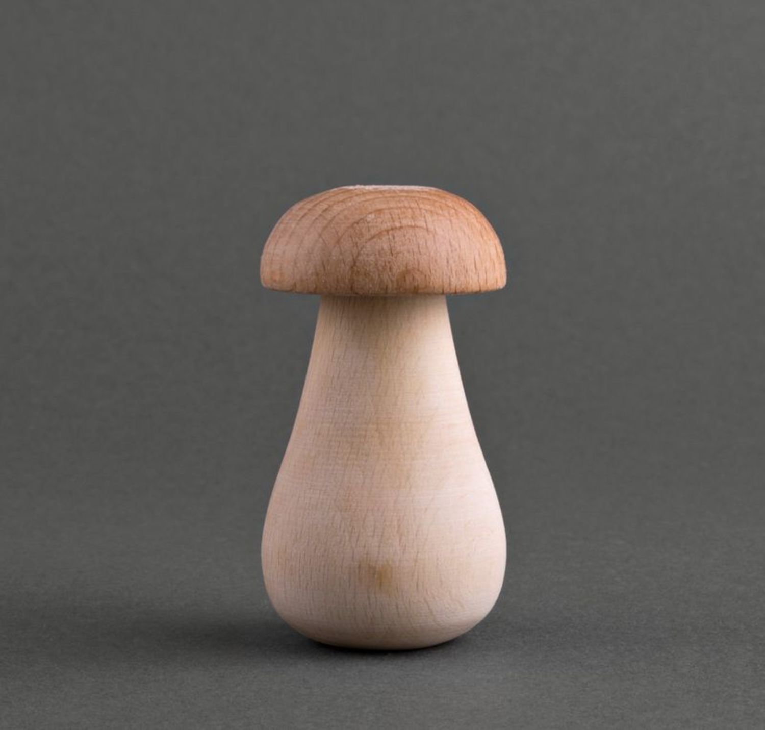 Mushroom-shaped wooden salt shaker photo 2