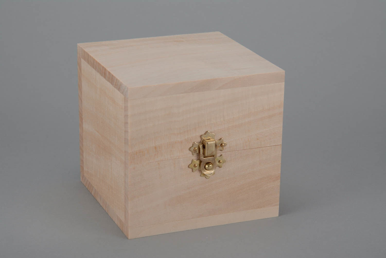 Boîte en bois brut à bijoux à décorer photo 1