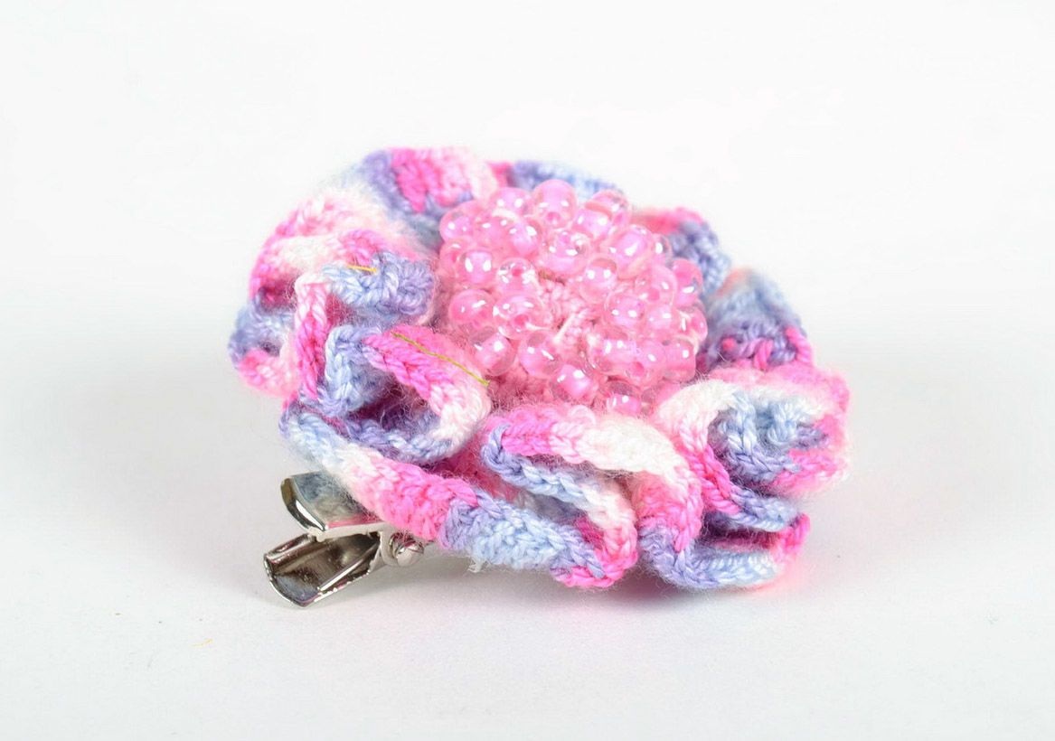 Broche barrette tricotée Fleur faite main photo 2