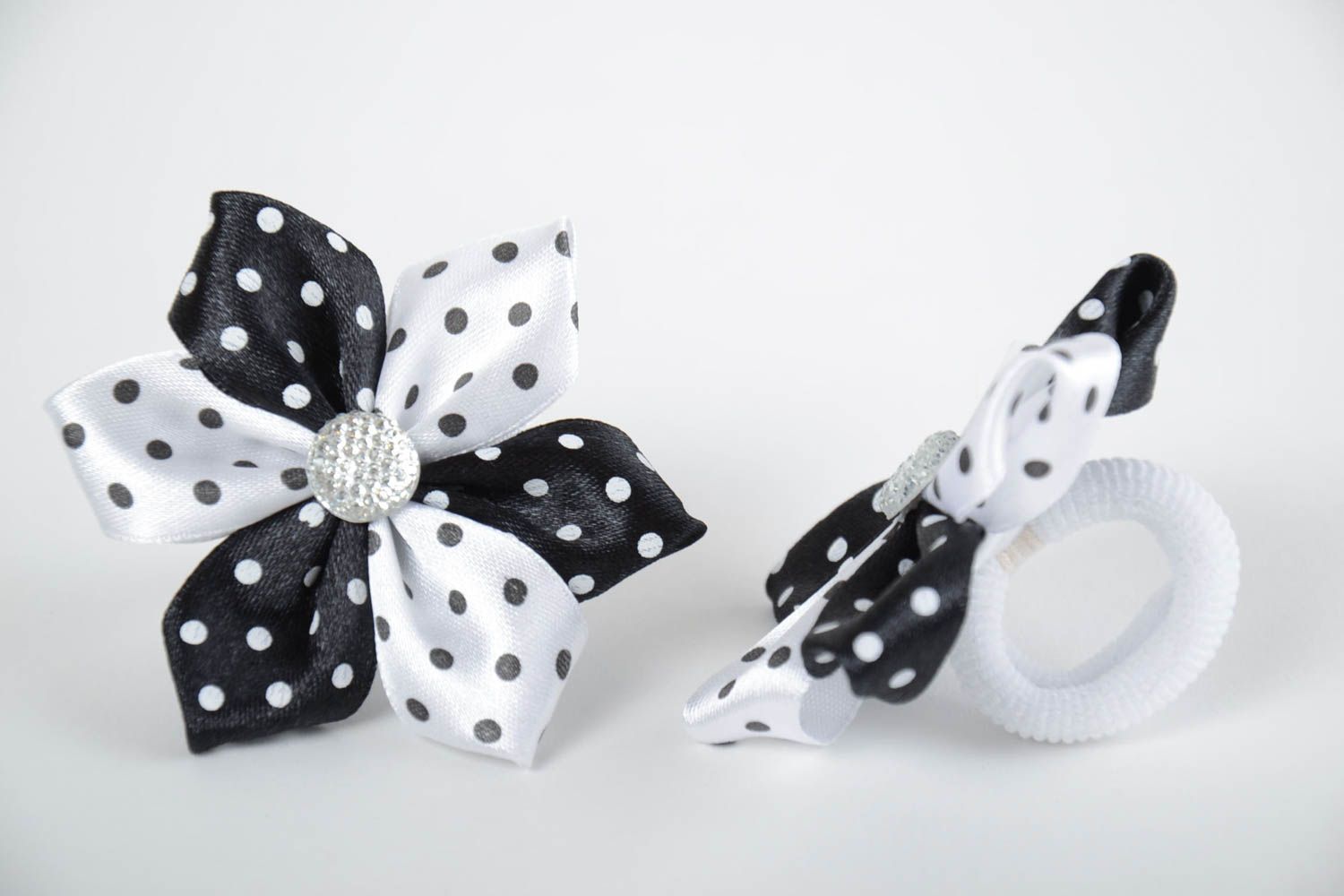 Black and white handmade children's textile flower hair ties set 2 pieces photo 4