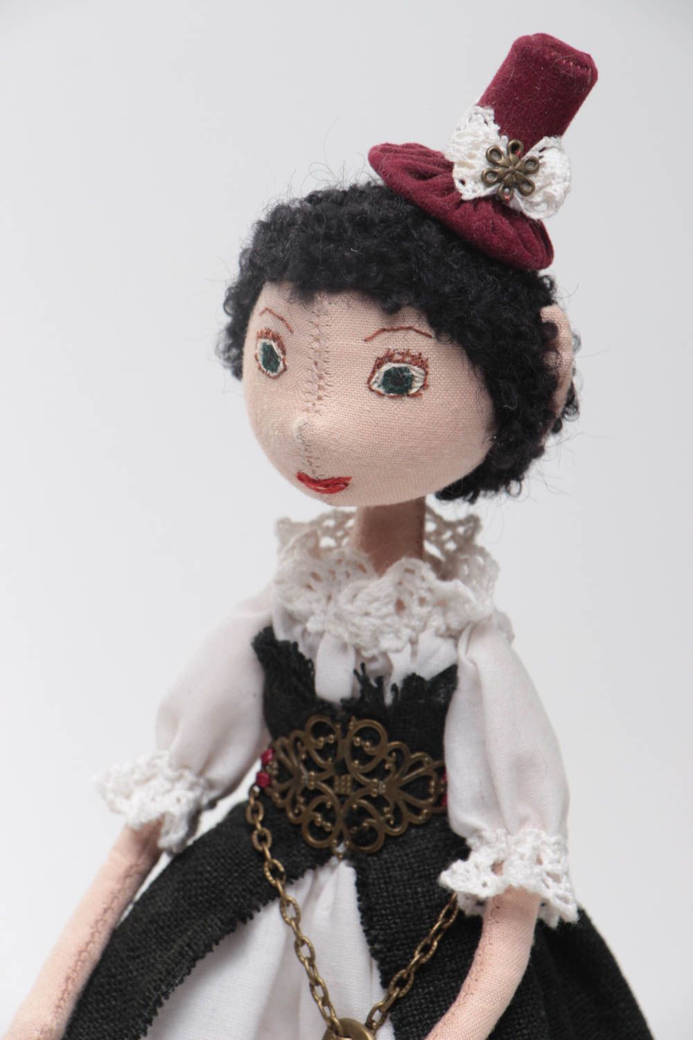 Кукла для интерьера из ткани мягкая в винтажном костюме на подставке хэнд мэйд фото 3