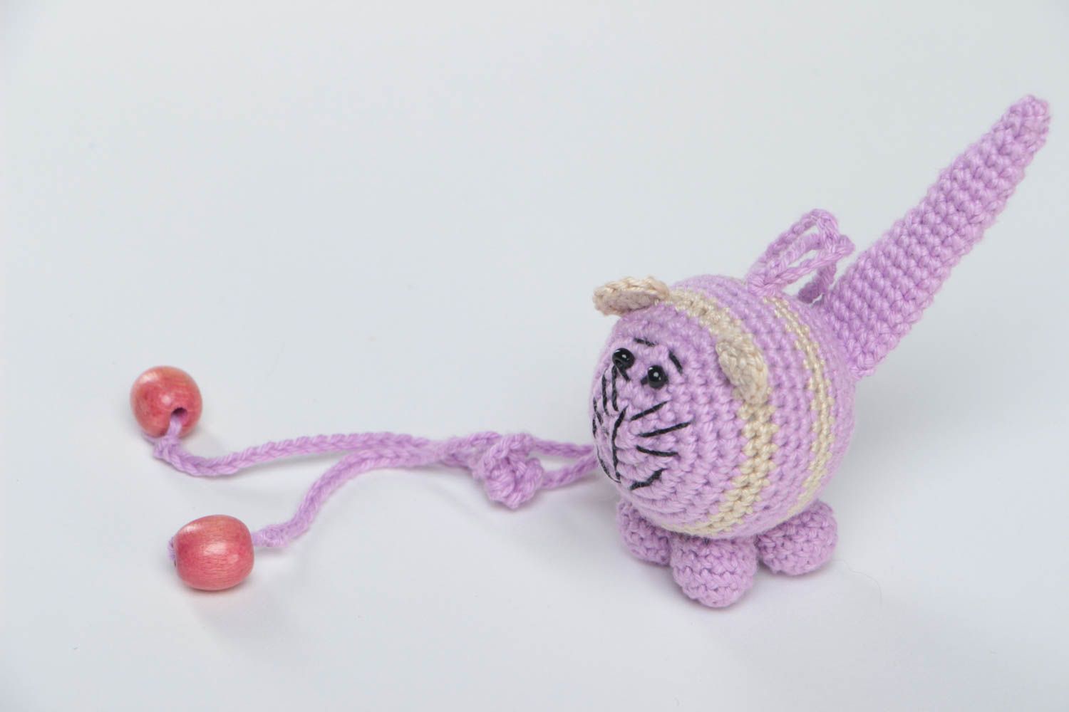 Crocheted cotton small handmade rattle toy cat handmade present for children  photo 2