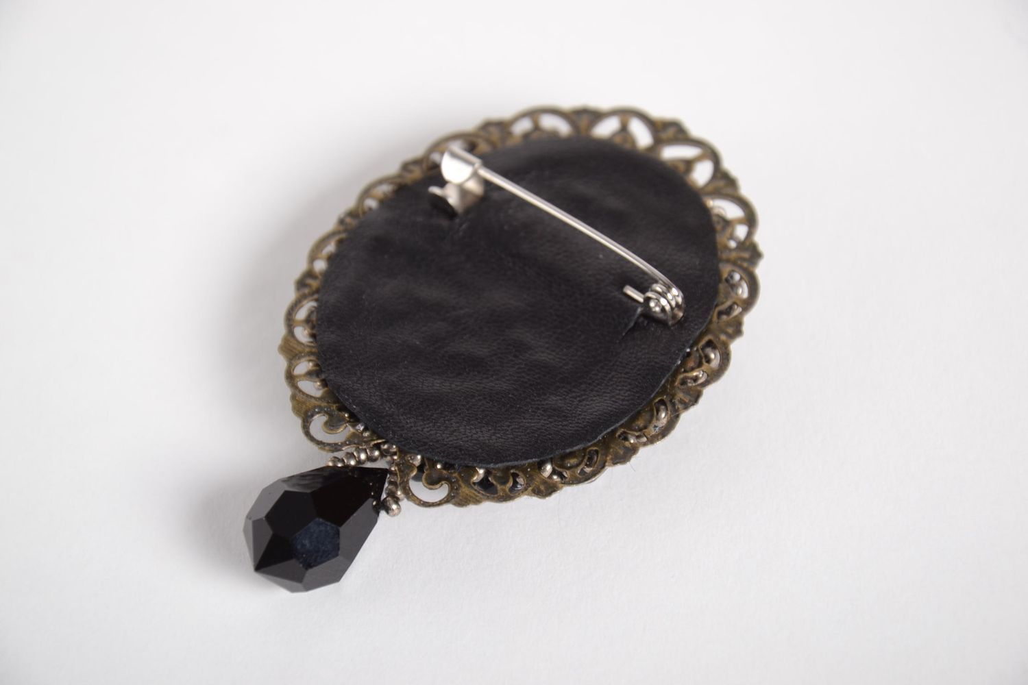 Stylish handmade leather brooch pin beaded brooch jewelry beautiful jewellery  photo 3