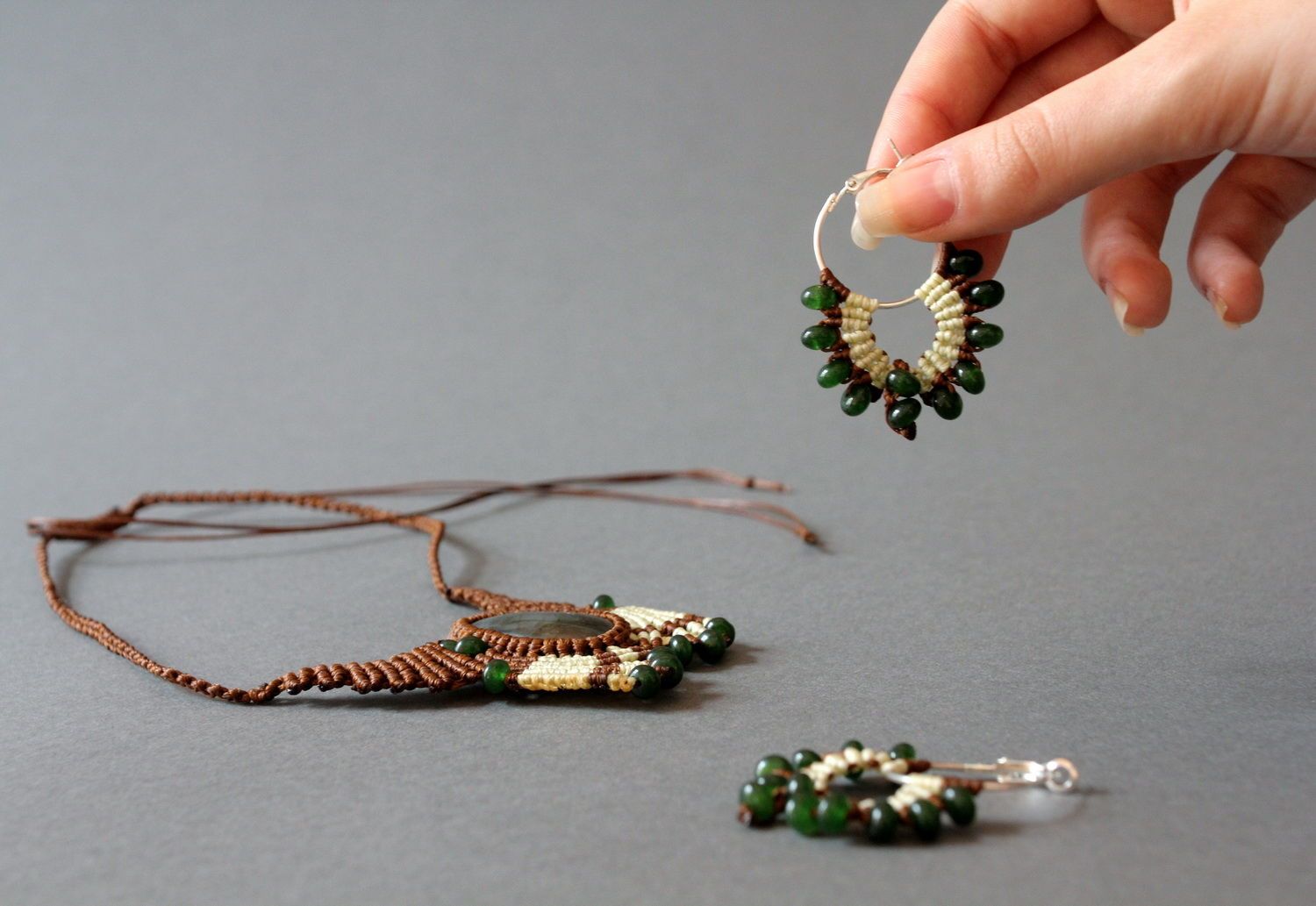 Set de bijoux: collier et boucles d'oreilles fait main photo 5