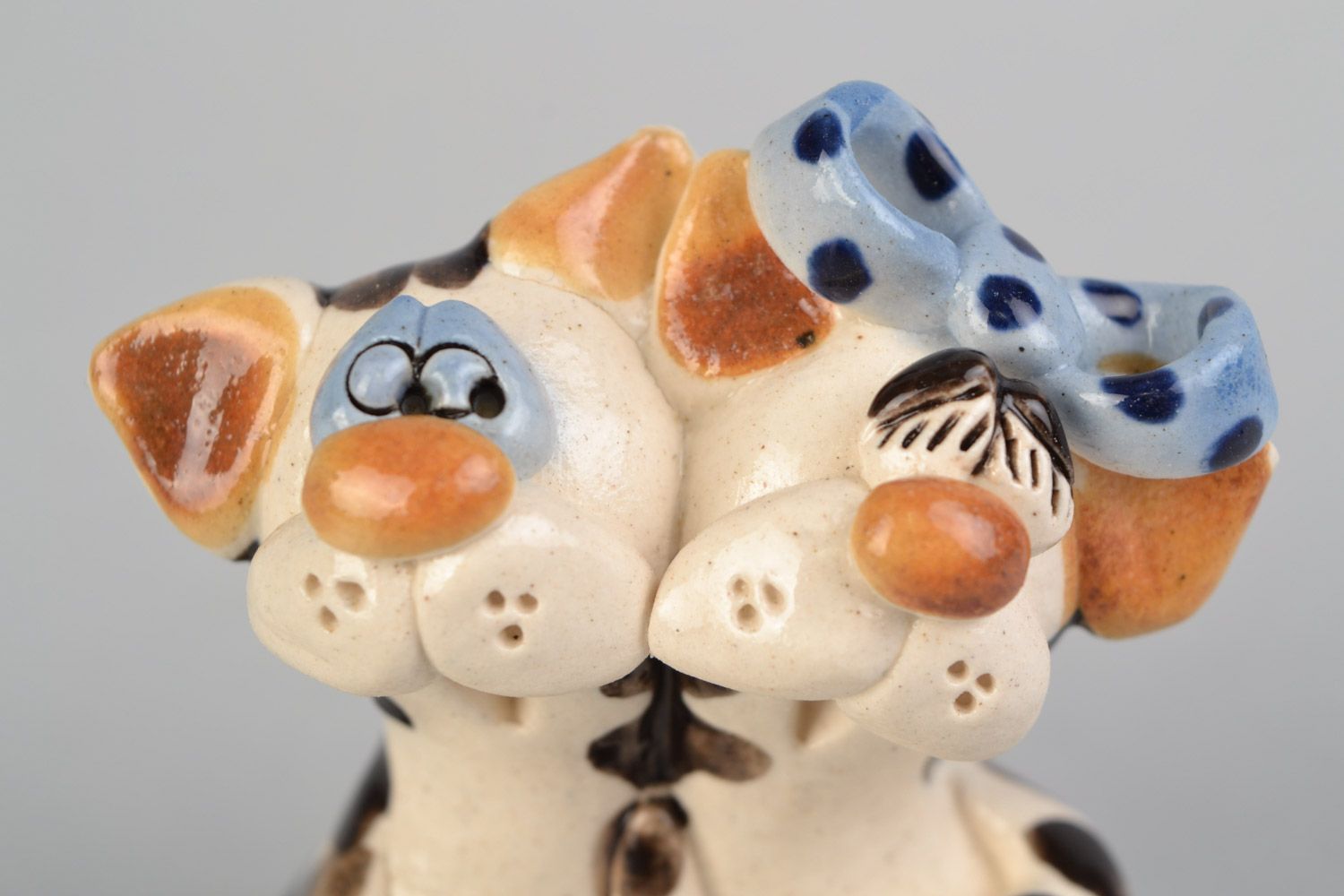 Small decorative homemade miniature glazed ceramic figurine of hugging cats photo 4