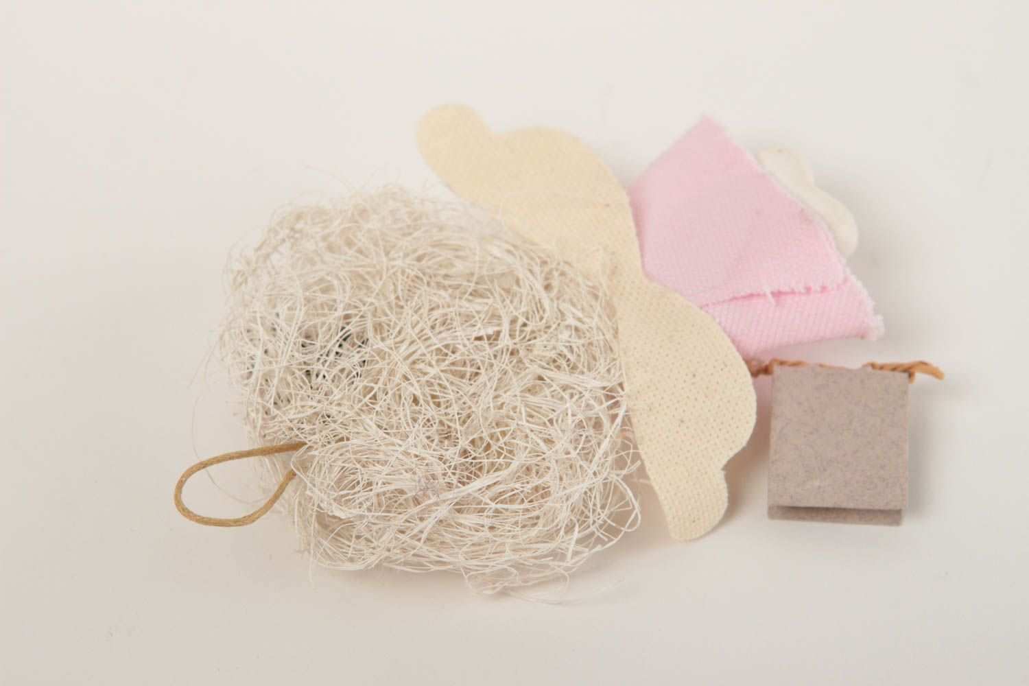 Handmade Designer Puppe Geschenkidee für Freundin Deko zum Hängen im rosa Kleid foto 4