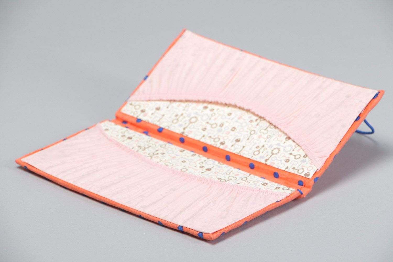 Handmade Dokumenten Halter aus Baumwolle in der Scrapbooking Technik originell foto 4