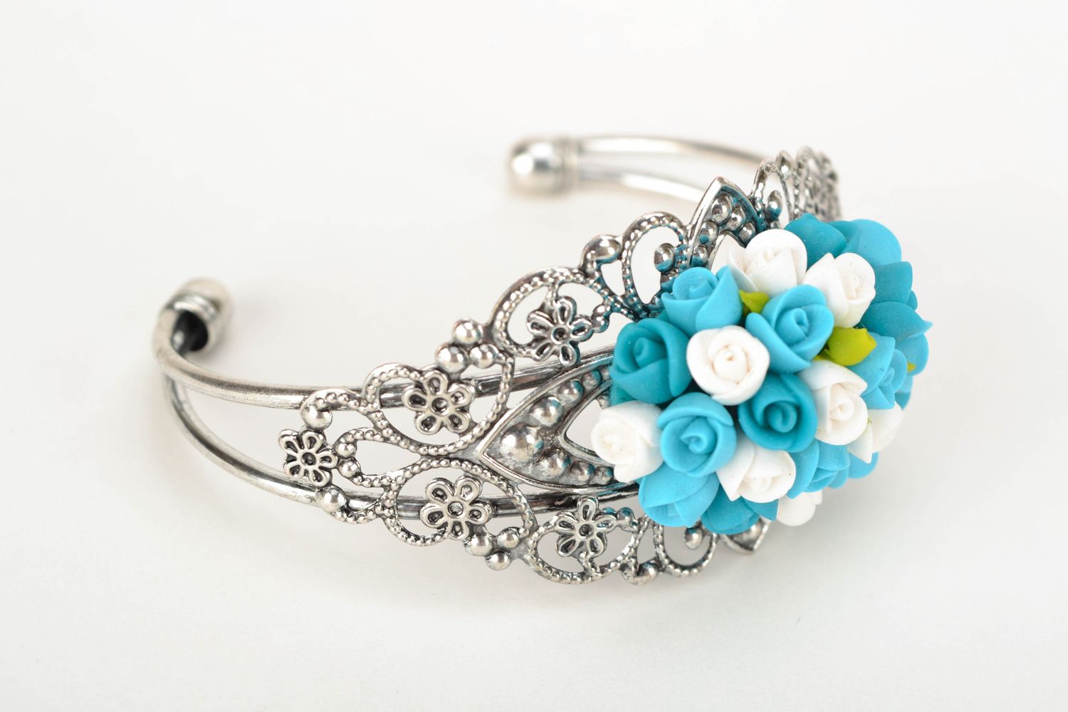 Lacy designer bracelet with polymer clay flowers photo 1