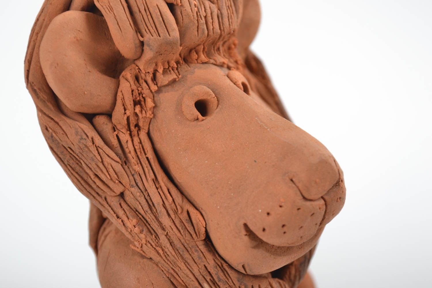 Figurine décorative fait main Statuette ethnique Cadeau original Lion en argile photo 2