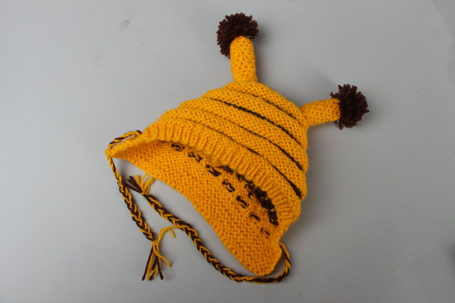 Knitted children's hat Bee photo 1