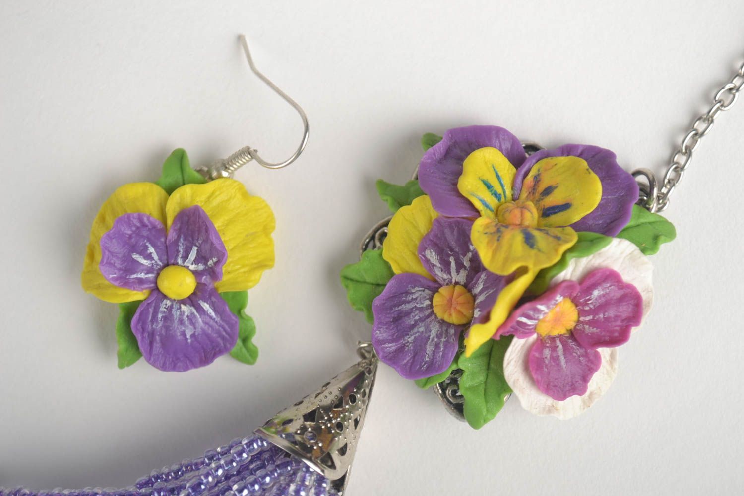 Handmade Schmuck Set Blumen Ohrringe Damen Collier aus Glasperlen und Polymerton foto 3