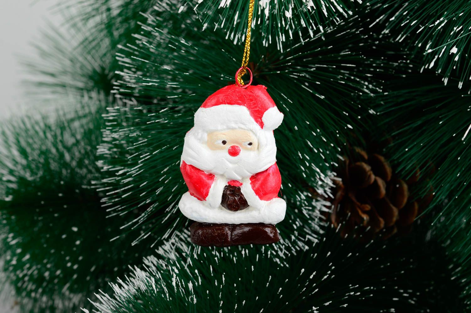 Игрушка на елку handmade декор для дома игрушка из глины елочная Дед Мороз фото 1