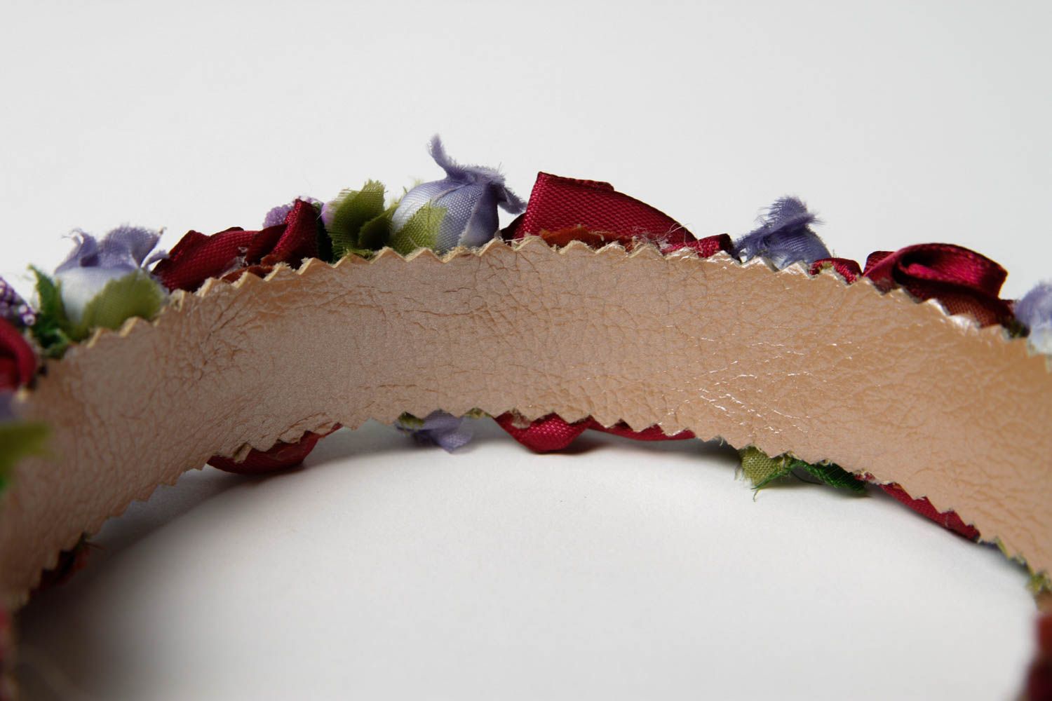 Diadema hecha a mano regalo original adorno para el pelo con flores multicolores foto 5