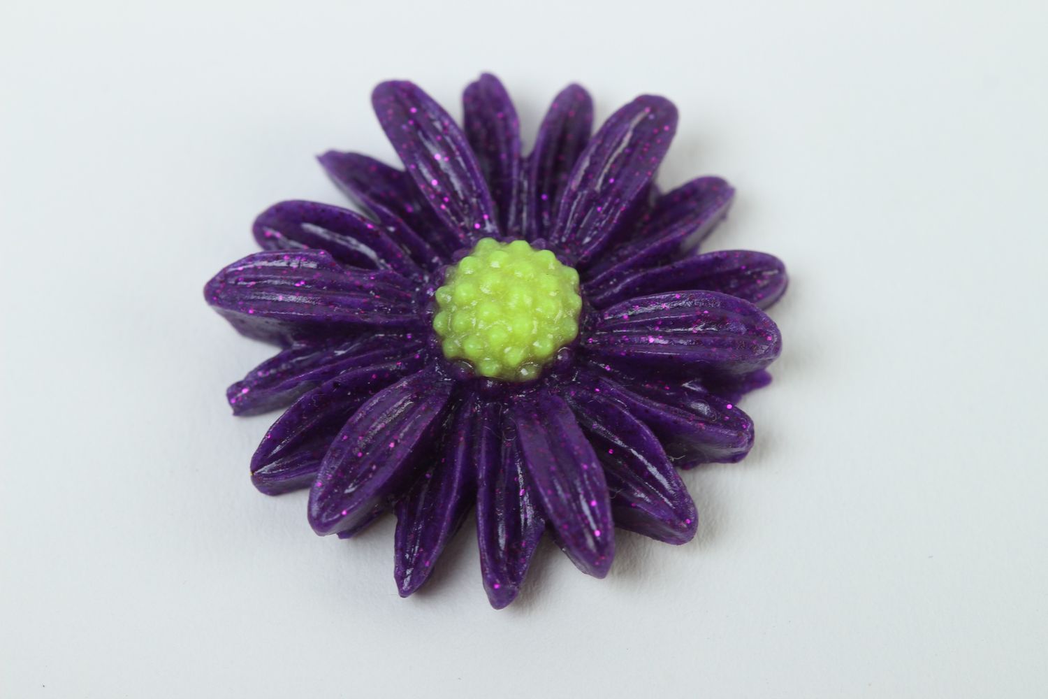 Fleur en pate polymere fait main Fourniture bijoux violette Création de bijoux photo 2