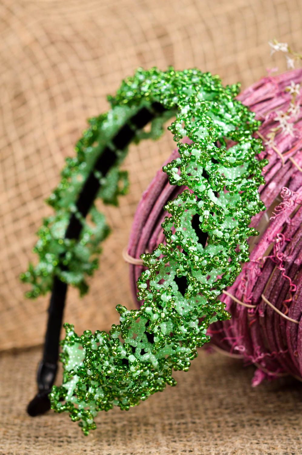 Handmade grüner Haarreif mit Perlen Accessoire für Haare Glasperlen Schmuck  foto 1