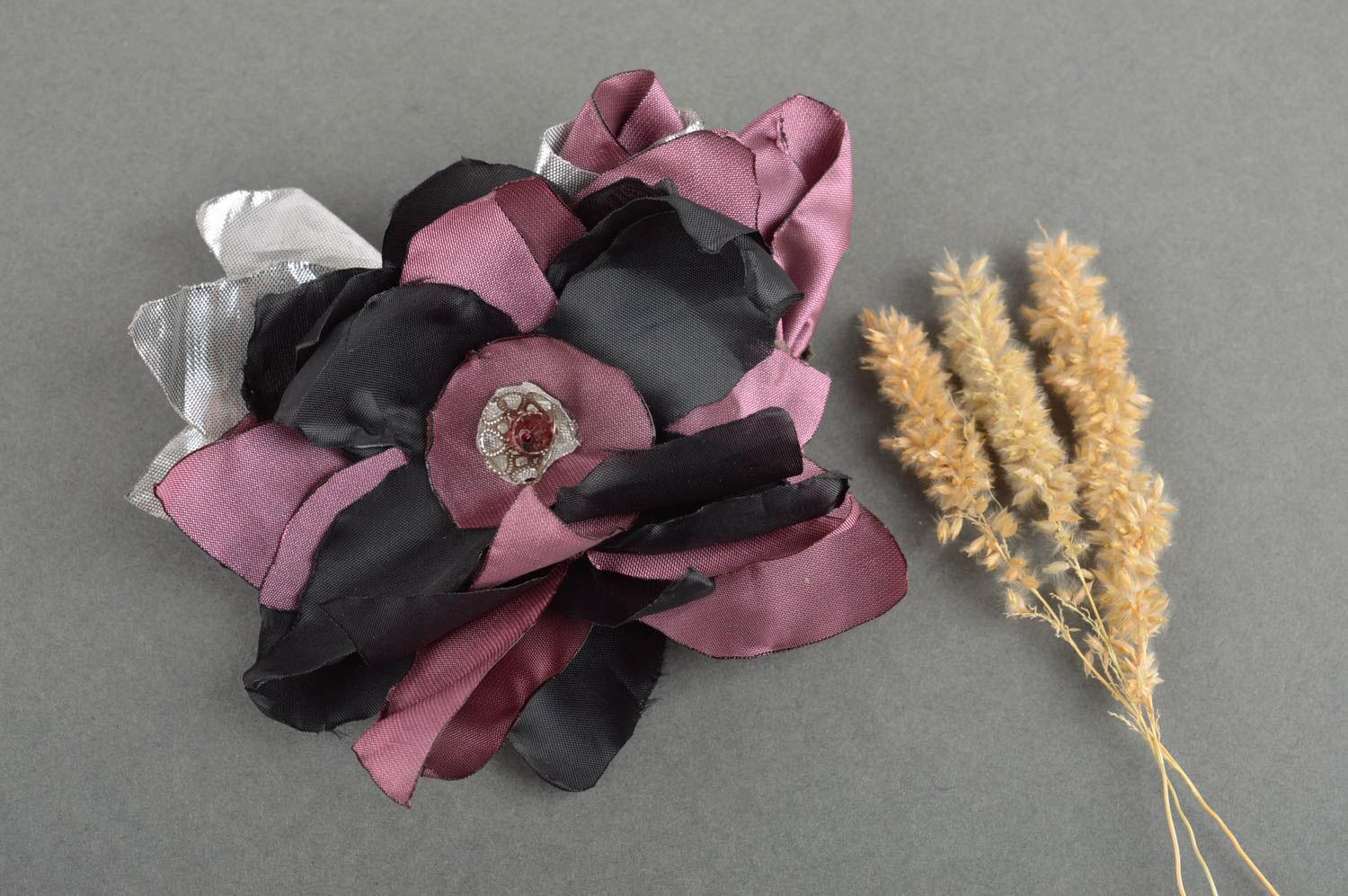 Broche fleur faite main Accessoire femme en tissu grand original Cadeau femme photo 1